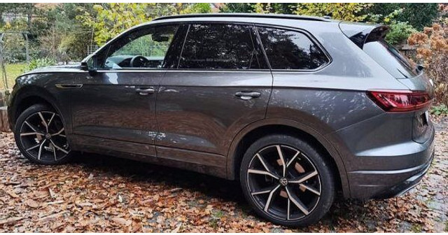 Volkswagen Touareg 3.0 TDi R-line 4-motion - SUV: picture 3 Volkswagen Touareg 3.0 TDi R-line 4-motion - SUV: picture 3