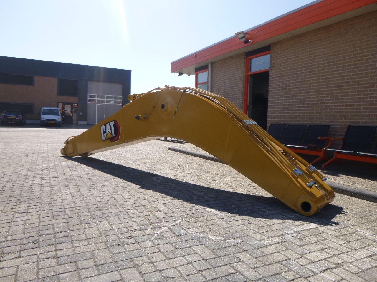 CATERPILLAR 320 GX / 320 GC - Boom for Excavator: picture 1 CATERPILLAR 320 GX / 320 GC - Boom for Excavator: picture 1