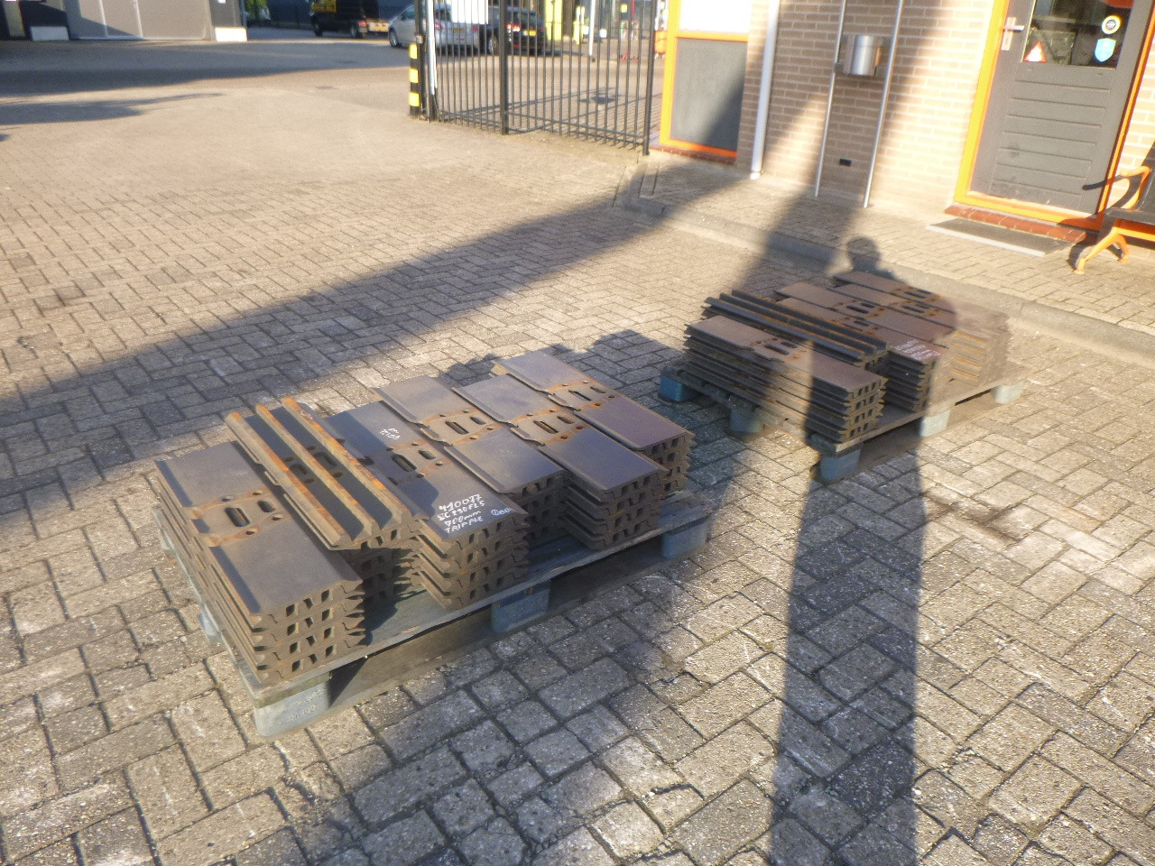 Excavator steel pads - Undercarriage parts for Excavator: picture 5 Excavator steel pads - Undercarriage parts for Excavator: picture 5