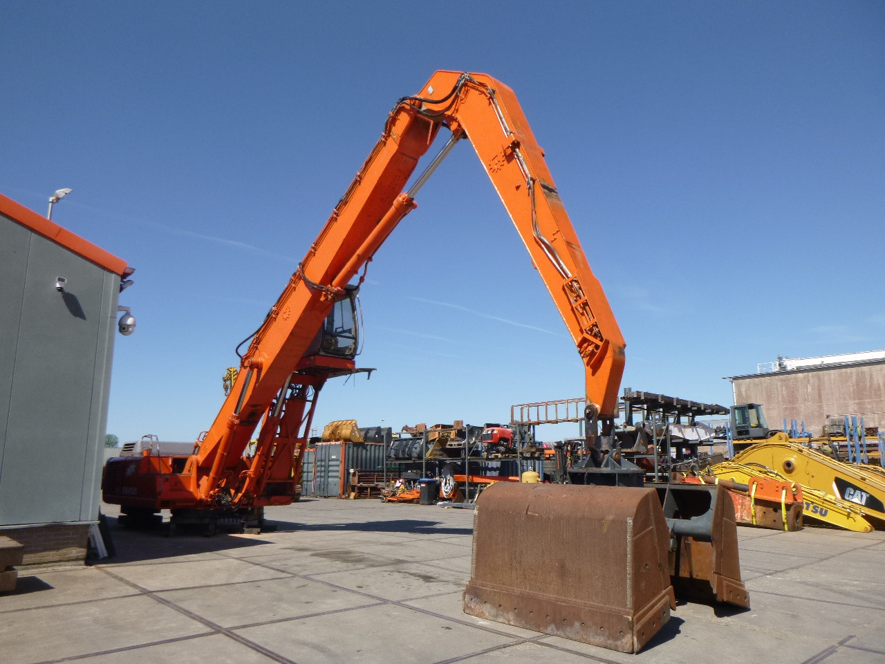 FIAT-HITACHI EX455 Stationary dock/ship material handler - Waste/ Industry handler: picture 5 FIAT-HITACHI EX455 Stationary dock/ship material handler - Waste/ Industry handler: picture 5