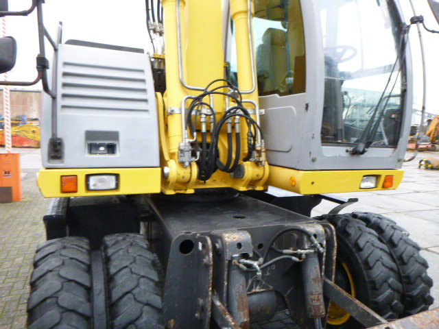 Wheel excavator NEW HOLLAND MH PLUS: picture 8