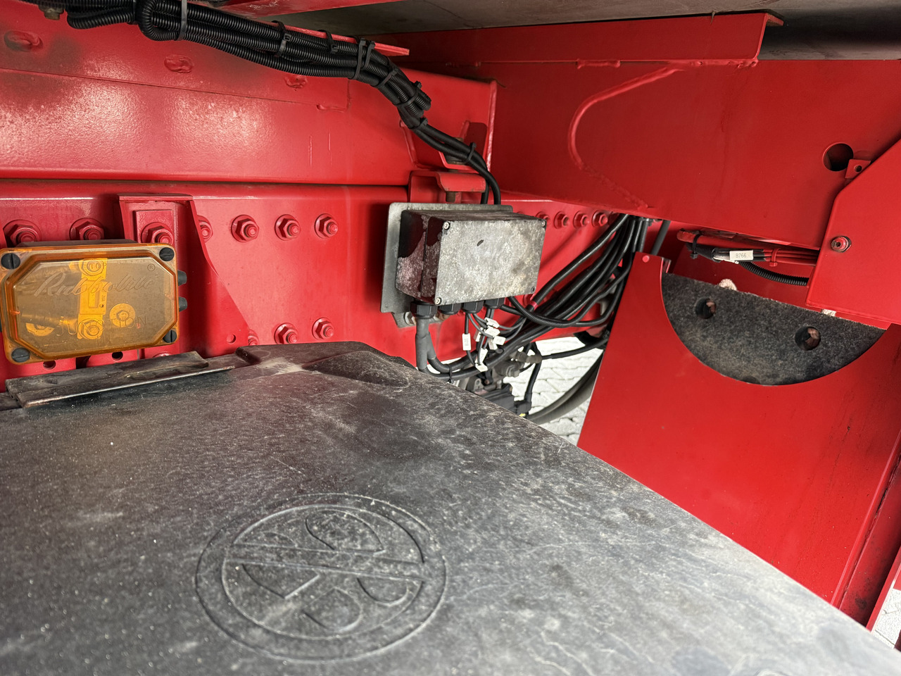 Daf XF440 6X2 Palfinger PK 34002 bis 29 Meter - Dropside/ Flatbed truck, Crane truck: picture 2 Daf XF440 6X2 Palfinger PK 34002 bis 29 Meter - Dropside/ Flatbed truck, Crane truck: picture 2