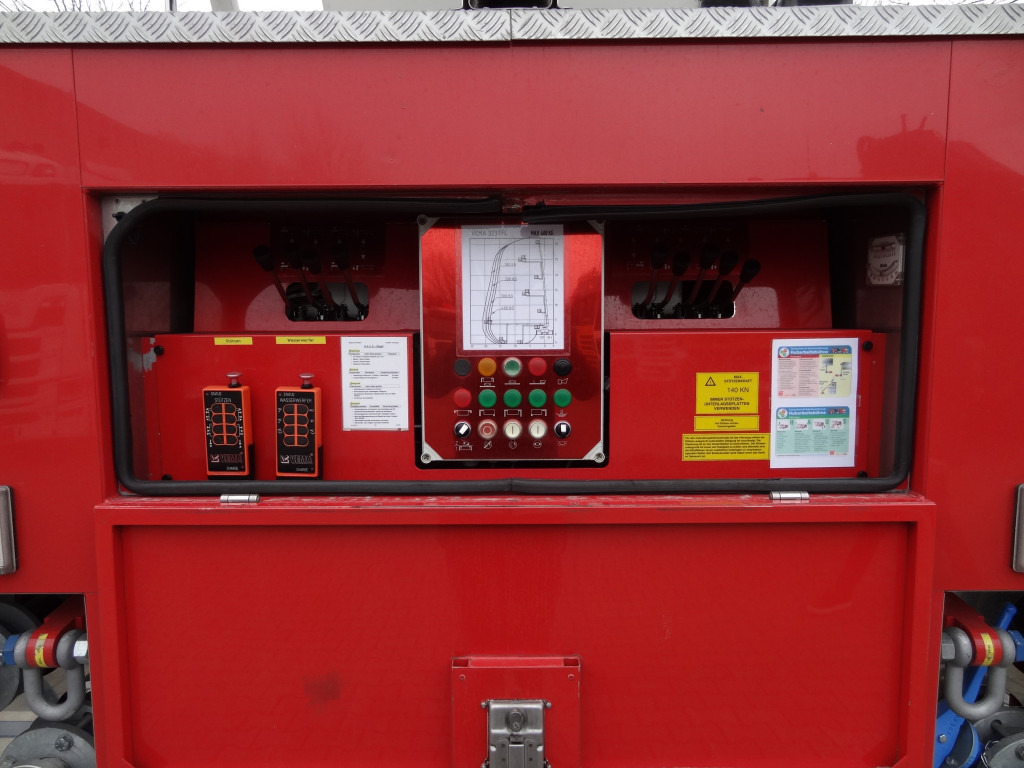MAN FE 410 6X6 Feuerwehr Vema Lift 32 Meter - Truck mounted aerial platform: picture 3 MAN FE 410 6X6 Feuerwehr Vema Lift 32 Meter - Truck mounted aerial platform: picture 3
