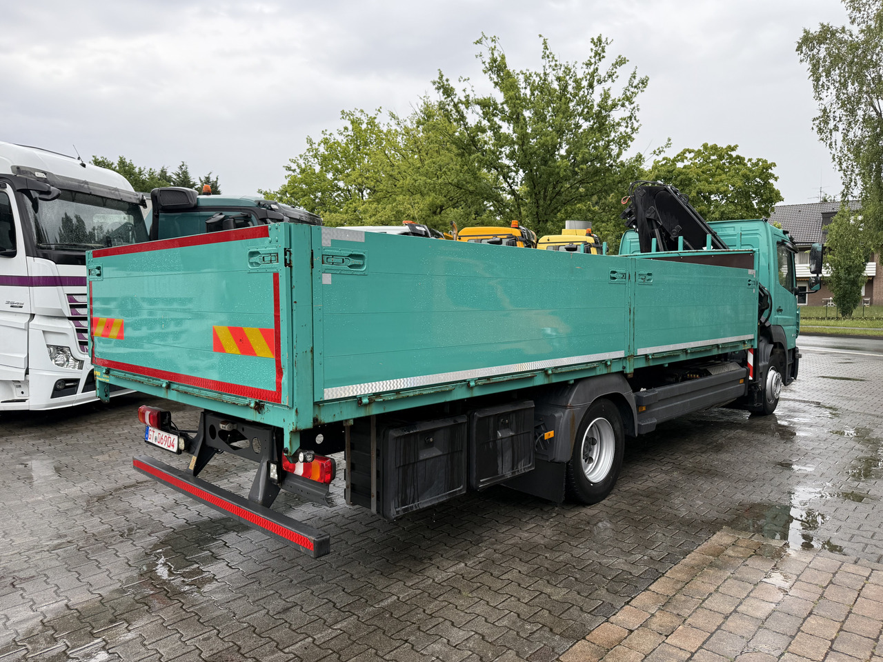 Dropside/ Flatbed truck, Crane truck Mercedes-Benz Atego 1227 Kran MKG 96: picture 11