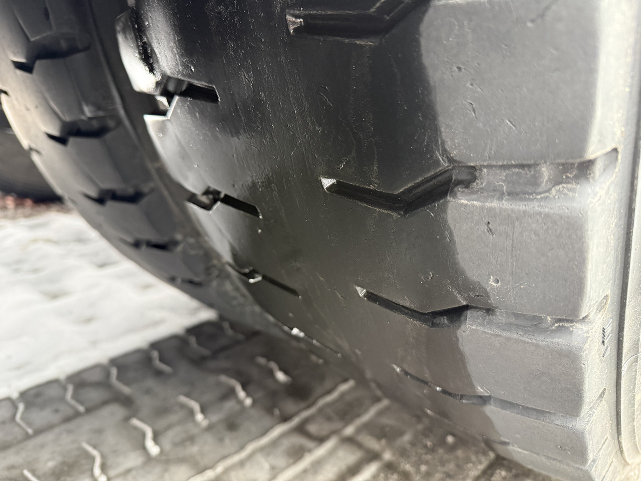 Volvo FMX 460 8X2 Haken - Hook lift truck: picture 3 Volvo FMX 460 8X2 Haken - Hook lift truck: picture 3