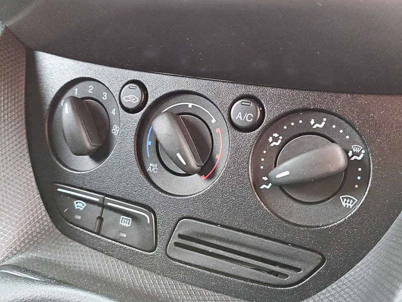 Closed box van Ford Transit Connect  L1 Navi 3-Zits Euro6: picture 9