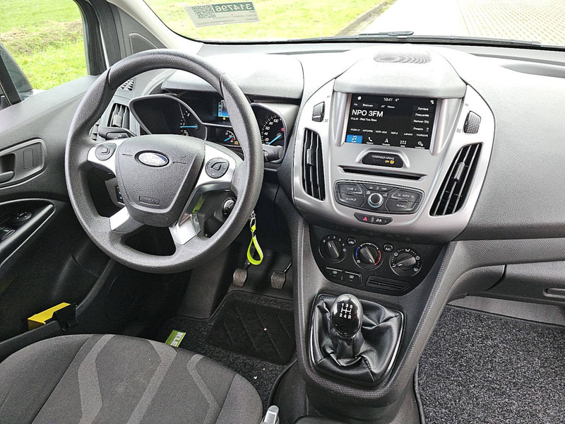 Interior photo 1: Closed box van Ford Transit Connect  L1 Navi 3-Zits Euro6