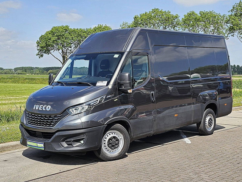 Iveco Daily 35S18 3.0 AUT. L2H2 LED - Panel van: picture 2 Iveco Daily 35S18 3.0 AUT. L2H2 LED - Panel van: picture 2