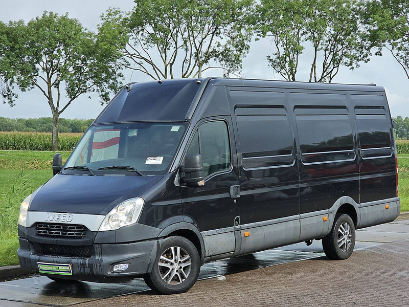 Iveco Daily 35S21 3.0ltr Maxi 200Pk AC - Panel van: picture 2 Iveco Daily 35S21 3.0ltr Maxi 200Pk AC - Panel van: picture 2