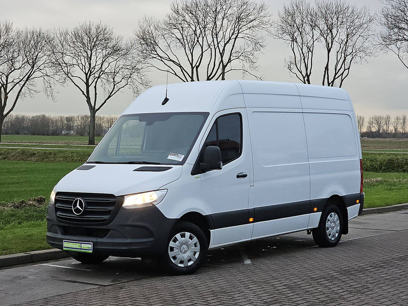 Mercedes-Benz Sprinter 311 L2H2 RWD Airco Euro6 - Small van: picture 2 Mercedes-Benz Sprinter 311 L2H2 RWD Airco Euro6 - Small van: picture 2