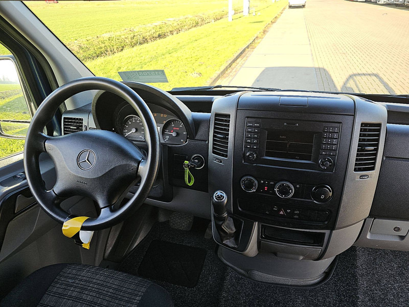 Interior photo 1: Small van Mercedes-Benz Sprinter 311 XXL AC AUTOMAAT EUR6