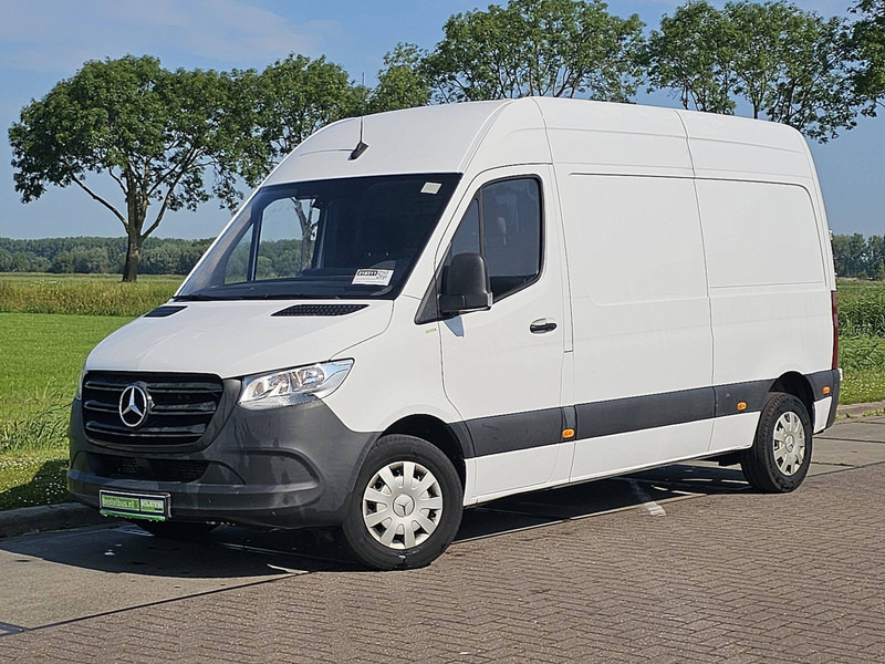 Mercedes-Benz Sprinter 314 CDI AUT. L2H2 - Panel van: picture 2 Mercedes-Benz Sprinter 314 CDI AUT. L2H2 - Panel van: picture 2