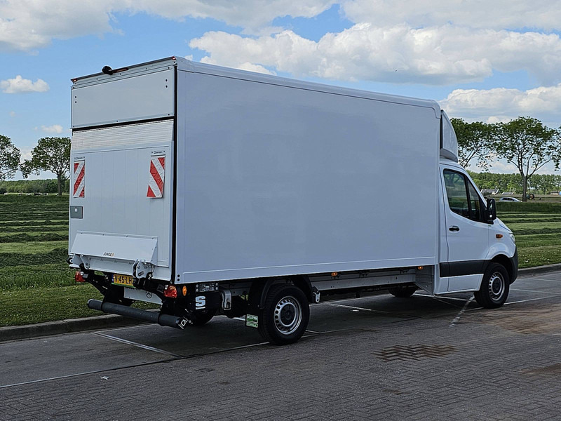 Mercedes-Benz Sprinter 317 Bakwagen Laadklep! - Closed box van: picture 3 Mercedes-Benz Sprinter 317 Bakwagen Laadklep! - Closed box van: picture 3