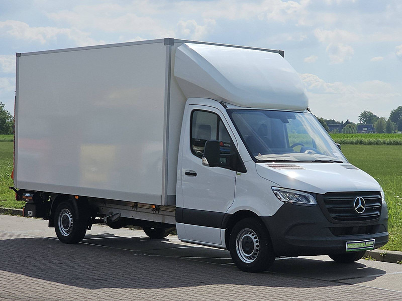 Mercedes-Benz Sprinter 317 ac LED EURO6 - Closed box van: picture 5 Mercedes-Benz Sprinter 317 ac LED EURO6 - Closed box van: picture 5