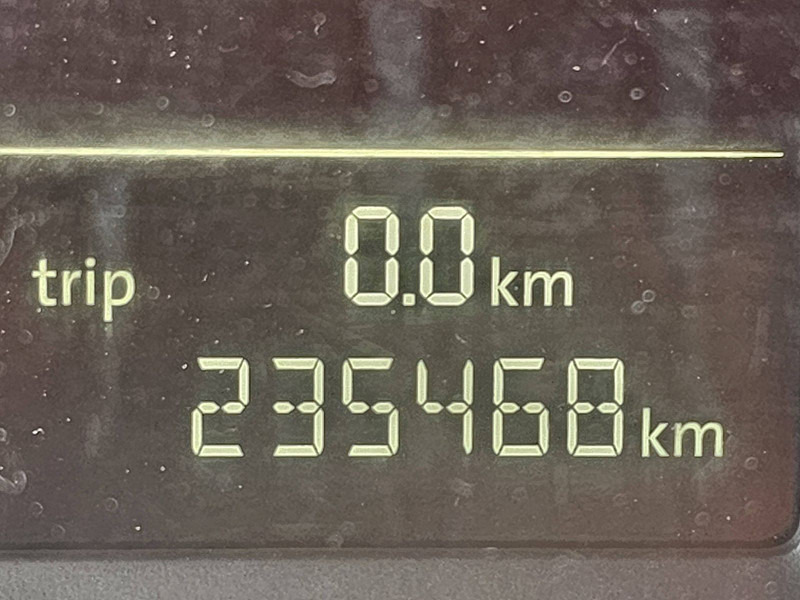 Closed box van Volkswagen Caddy 1.6: picture 9