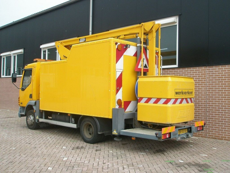 DAF LF45 - Aerial platform: picture 2 DAF LF45 - Aerial platform: picture 2