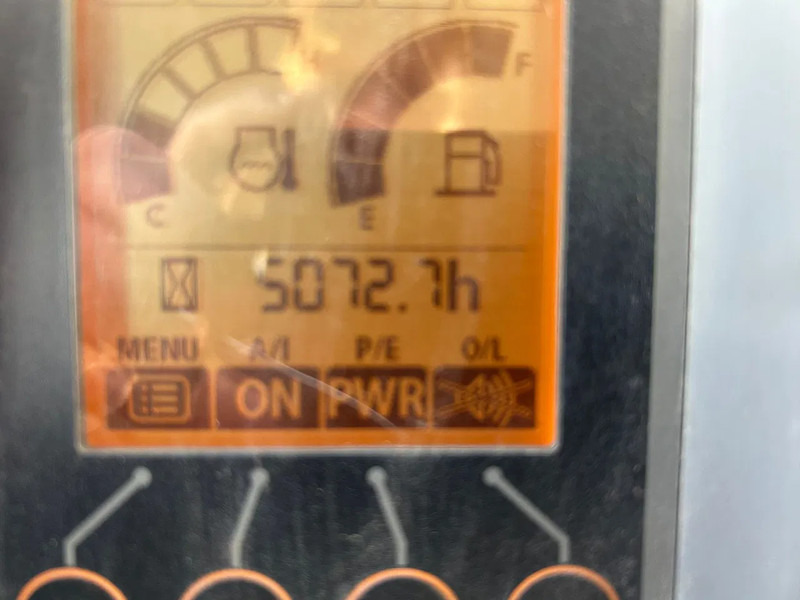 Mini excavator Hitachi ZX38U-5A CLR: picture 9 Mini excavator Hitachi ZX38U-5A CLR: picture 9