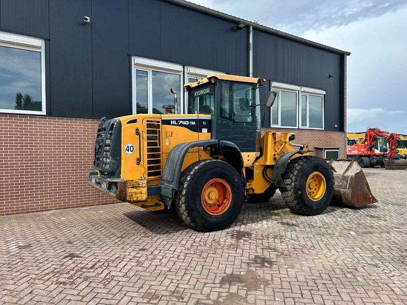 Hyundai HL 740-9A - Wheel loader: picture 2 Hyundai HL 740-9A - Wheel loader: picture 2
