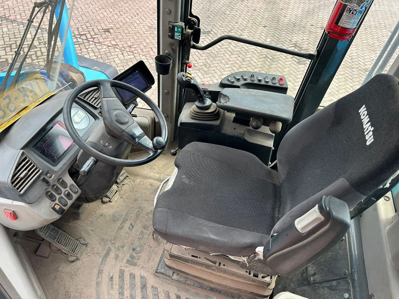 Komatsu WA470-7 - Wheel loader: picture 5 Komatsu WA470-7 - Wheel loader: picture 5