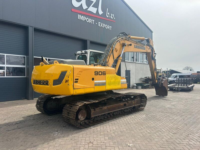 Liebherr R906LC - Crawler excavator: picture 3 Liebherr R906LC - Crawler excavator: picture 3