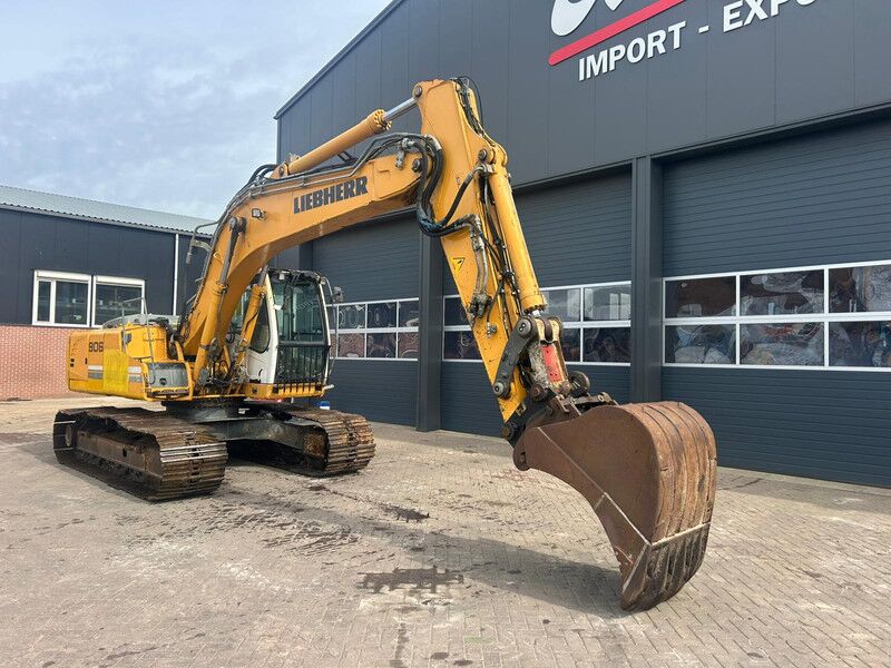 Liebherr R906LC - Crawler excavator: picture 2 Liebherr R906LC - Crawler excavator: picture 2