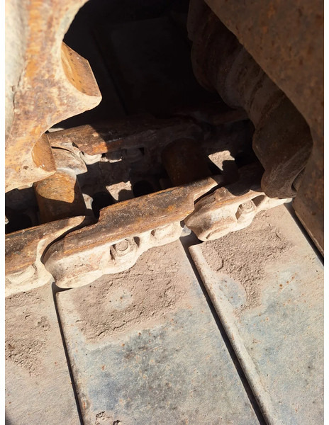 Crawler excavator Liebherr R932: picture 9