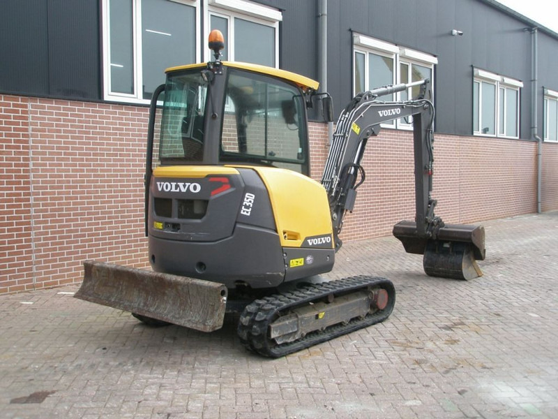 Volvo EC35D - Mini excavator: picture 3 Volvo EC35D - Mini excavator: picture 3