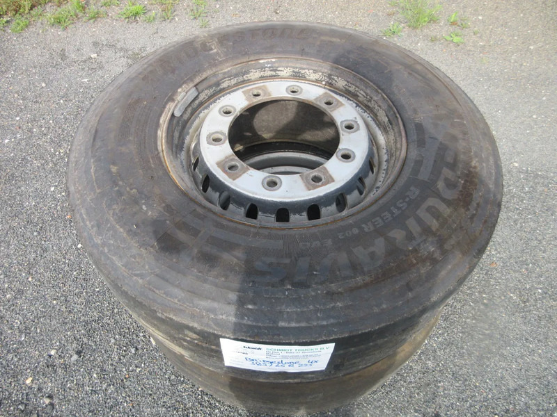 Bridgestone 385 / 65 R 22.5 OPLEGGER BANDEN MET STAAL WIEL - Tire for Truck: picture 4 Bridgestone 385 / 65 R 22.5 OPLEGGER BANDEN MET STAAL WIEL - Tire for Truck: picture 4