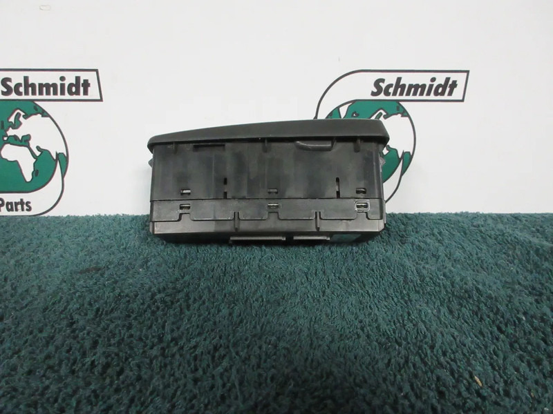 MAN 81.25806-7109 RAAMMODULEN MAN TGX EURO 6 - Electrical system for Truck: picture 3 MAN 81.25806-7109 RAAMMODULEN MAN TGX EURO 6 - Electrical system for Truck: picture 3