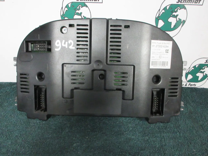 MAN 81.27202-6284 MAN TGX TGS INSTRUMENTENPANEEL MAN 18.460 MODEL 2018 - Dashboard for Truck: picture 3 MAN 81.27202-6284 MAN TGX TGS INSTRUMENTENPANEEL MAN 18.460 MODEL 2018 - Dashboard for Truck: picture 3