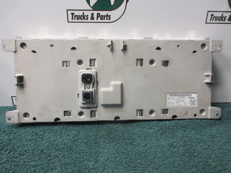 MAN 81.28210-6039 BEELDSCHEREM MAN 18.520 EURO 6 MODEL 2024 - Electrical system for Truck: picture 3 MAN 81.28210-6039 BEELDSCHEREM MAN 18.520 EURO 6 MODEL 2024 - Electrical system for Truck: picture 3