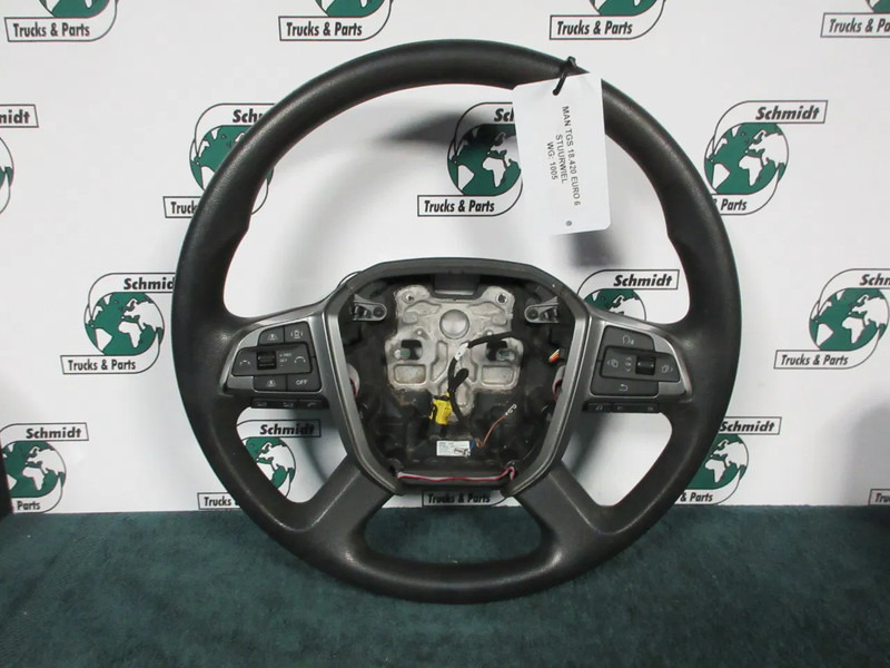 MAN 81.46430-6057 // 81.46430-6099 STUURWIEL MAN 18.420 MODEL 2022 - Steering wheel for Truck: picture 3 MAN 81.46430-6057 // 81.46430-6099 STUURWIEL MAN 18.420 MODEL 2022 - Steering wheel for Truck: picture 3