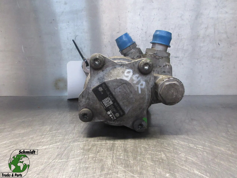 MAN 81.47101-6230 /81.47101-6144 STUURPOMP TGX TGS EURO 6 - Steering pump for Truck: picture 1 MAN 81.47101-6230 /81.47101-6144 STUURPOMP TGX TGS EURO 6 - Steering pump for Truck: picture 1