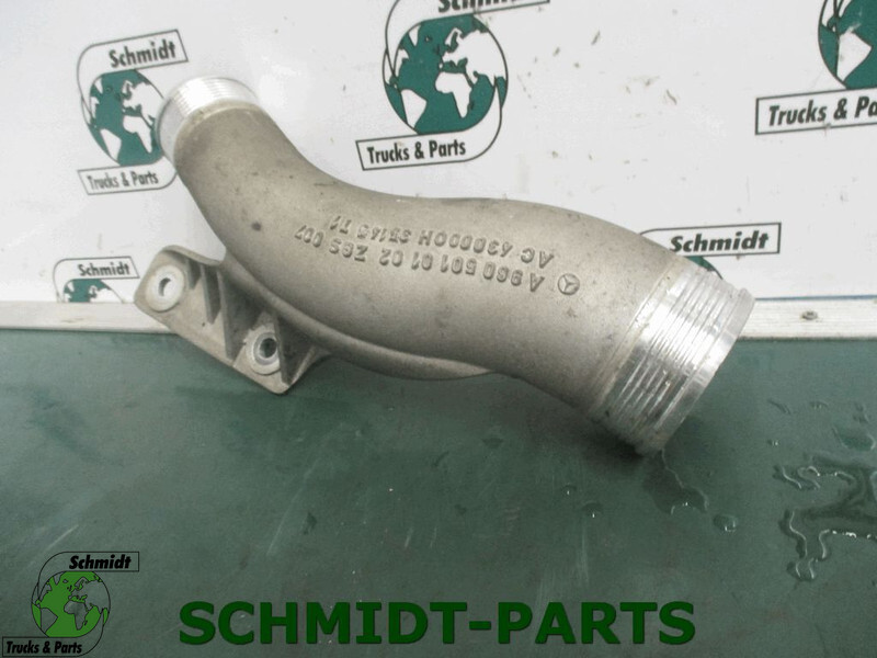 Mercedes-Benz A 960 501 01 02 Inlaatbuis - Cooling system for Truck: picture 1 Mercedes-Benz A 960 501 01 02 Inlaatbuis - Cooling system for Truck: picture 1