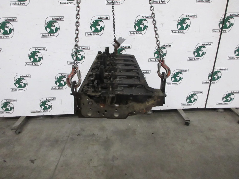 Renault 7422783517 CILINDERKOP ZONDER KLEPEN RENAULT T 430 EURO 6 - Cylinder block for Truck: picture 4 Renault 7422783517 CILINDERKOP ZONDER KLEPEN RENAULT T 430 EURO 6 - Cylinder block for Truck: picture 4