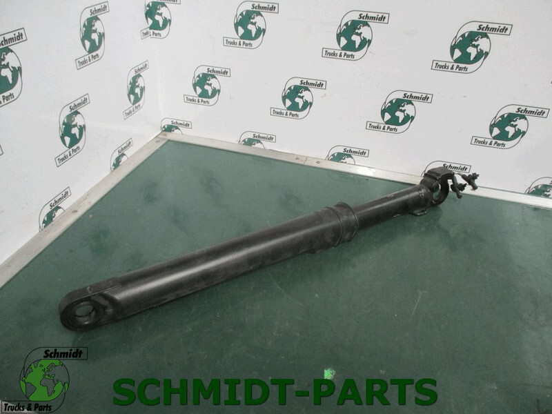 Renault 7422928449 Kantelcilinder - Hydraulics for Truck: picture 1 Renault 7422928449 Kantelcilinder - Hydraulics for Truck: picture 1