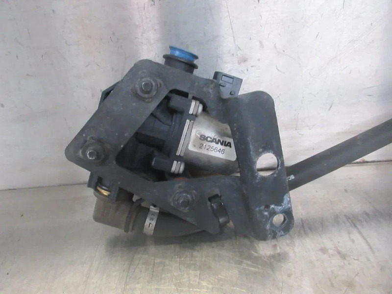 Scania 2125646 AD BLUE DOSEERMODULE SCANIA S 450 NGS EURO 6 - Muffler/ Exhaust system for Truck: picture 4 Scania 2125646 AD BLUE DOSEERMODULE SCANIA S 450 NGS EURO 6 - Muffler/ Exhaust system for Truck: picture 4