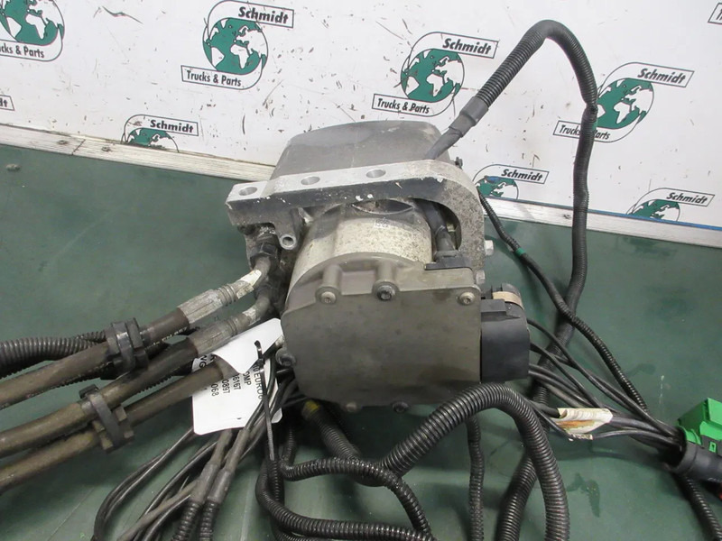 Scania 2786167 // 2420897 // 573068 STUURPOMP SCANIA P410 NGS MODEL 2022 - Steering pump for Truck: picture 3 Scania 2786167 // 2420897 // 573068 STUURPOMP SCANIA P410 NGS MODEL 2022 - Steering pump for Truck: picture 3