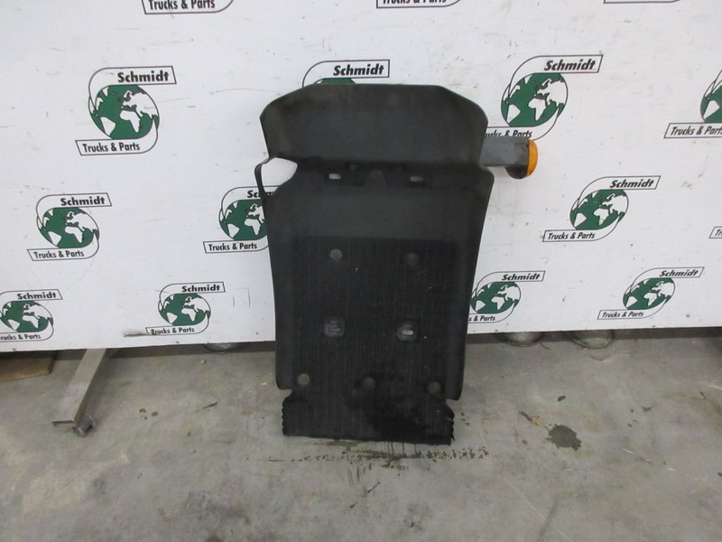 Volvo 20538016/20538016 SPATBORD R+L VOLVO FL 210 EURO 6 - Body and exterior for Truck: picture 3 Volvo 20538016/20538016 SPATBORD R+L VOLVO FL 210 EURO 6 - Body and exterior for Truck: picture 3