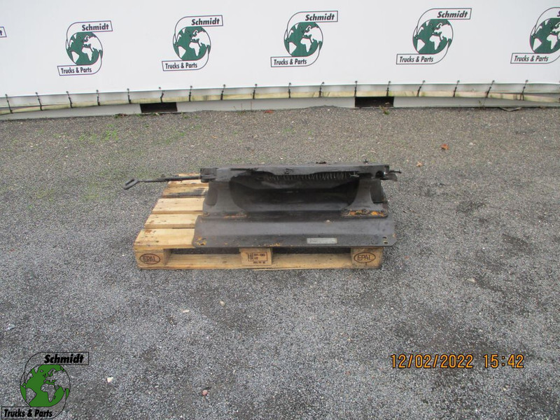 Jost 2016 D152 // G50X JSK40 SCHOTEL IVECO HI WAY EURO 6 - Fifth wheel coupling for Truck: picture 1 Jost 2016 D152 // G50X JSK40 SCHOTEL IVECO HI WAY EURO 6 - Fifth wheel coupling for Truck: picture 1