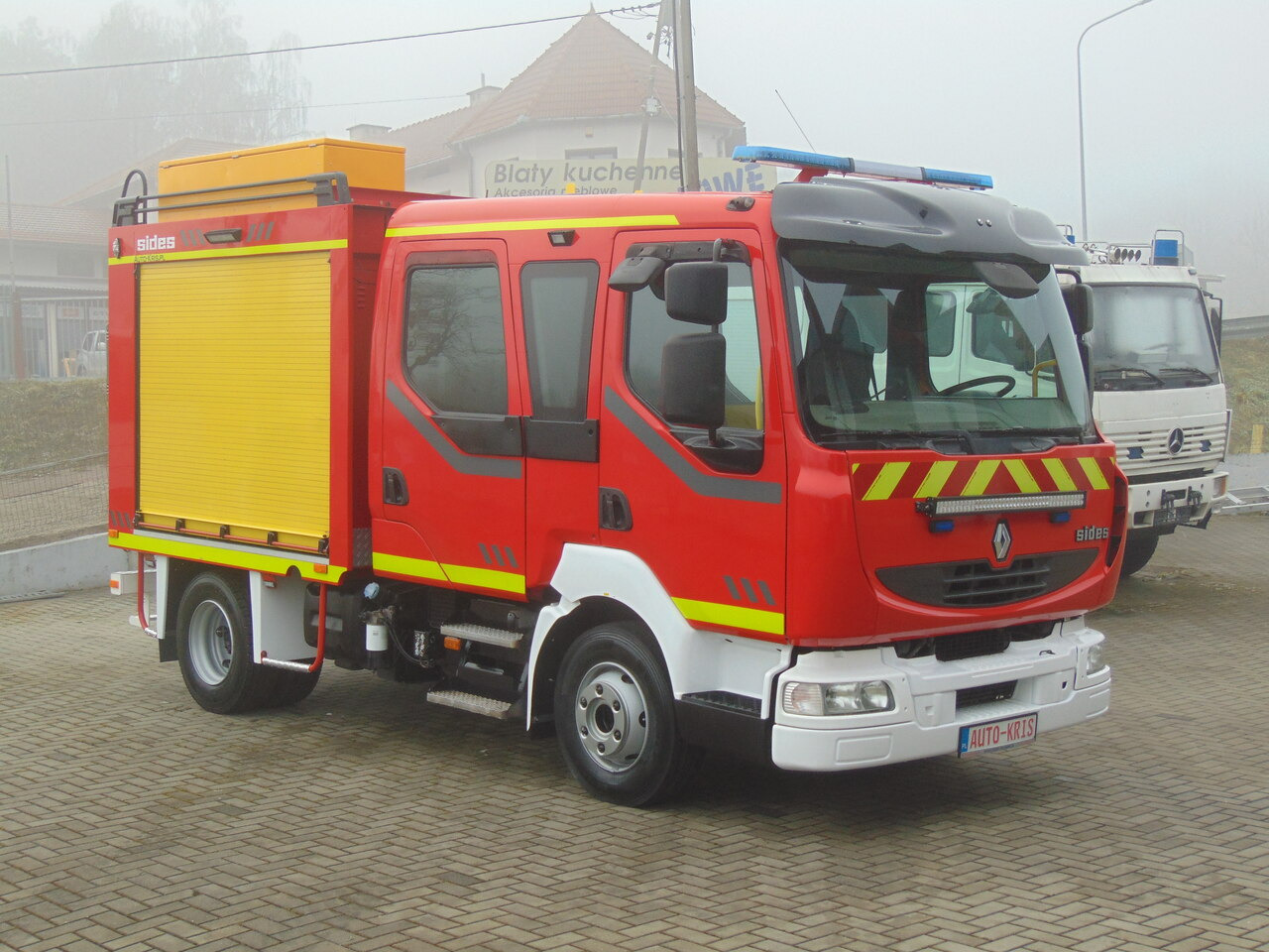 RENAULT Midlum 220DXi SIDES - Fire truck: picture 2 RENAULT Midlum 220DXi SIDES - Fire truck: picture 2