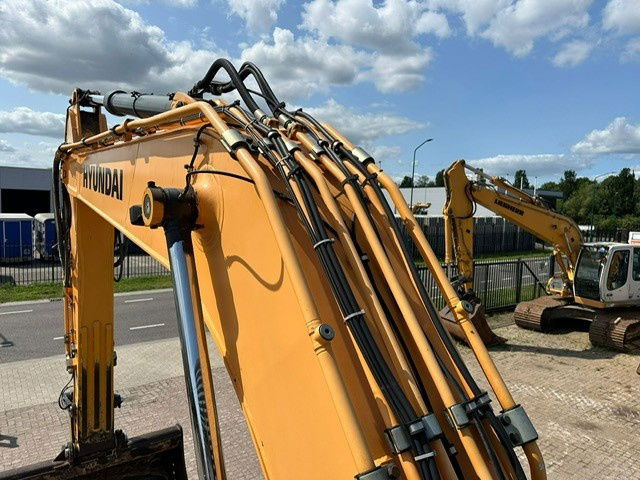 Crawler excavator Hyundai HX260: picture 22