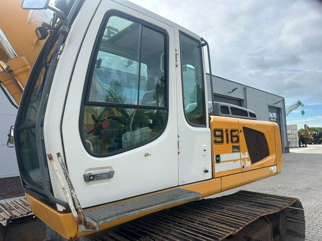 Liebherr R916 - Crawler excavator: picture 2 Liebherr R916 - Crawler excavator: picture 2