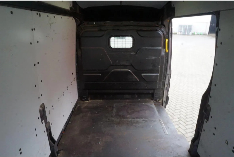 Ford Transit L4 / DOUBLE AIR REAR / ONLY:164649 KM / ENGINE IS LOOSE BUT DONT' START / MANUAL / EURO-6 / 2017 leasing Ford Transit L4 / DOUBLE AIR REAR / ONLY:164649 KM / ENGINE IS LOOSE BUT DONT' START / MANUAL / EURO-6 / 2017: picture 12