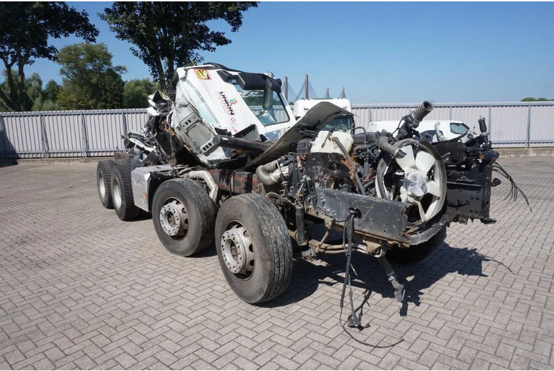 Renault C460 / 8X4 / BIG AXLE / FULL STEEL / 2 X LENKACHSE / EURO-6 / 2022 - Cab chassis truck: picture 2 Renault C460 / 8X4 / BIG AXLE / FULL STEEL / 2 X LENKACHSE / EURO-6 / 2022 - Cab chassis truck: picture 2