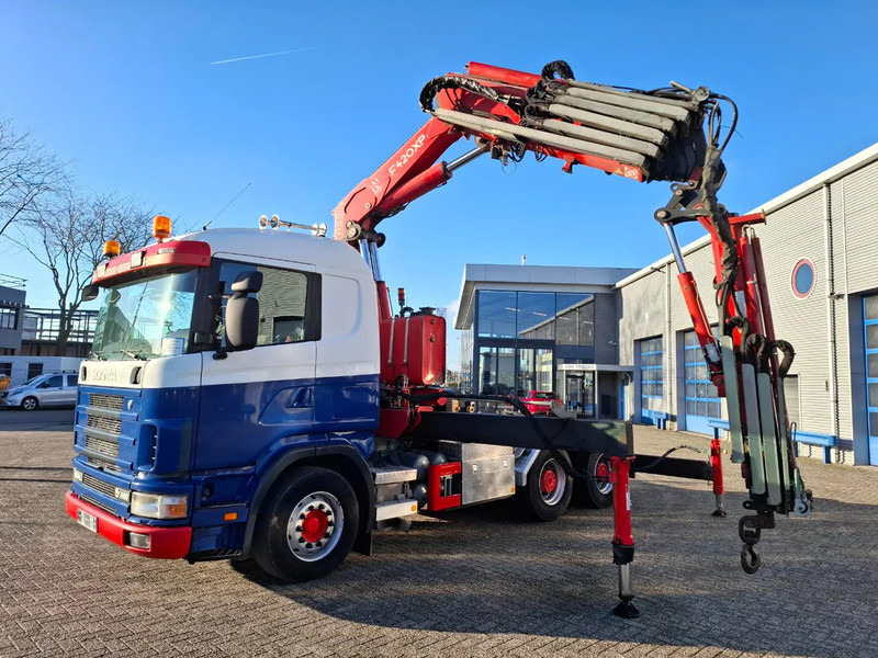 Scania 164L-480 V8 / RETARDER / 2XBIG AXLE / FASSI F420XP / JIB / 27,05 METER / REMOTE / 635772 KM / MANUAL / EURO-3 / 2002 - Crane truck: picture 2 Scania 164L-480 V8 / RETARDER / 2XBIG AXLE / FASSI F420XP / JIB / 27,05 METER / REMOTE / 635772 KM / MANUAL / EURO-3 / 2002 - Crane truck: picture 2