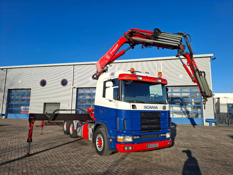 Scania 164L-480 V8 / RETARDER / 2XBIG AXLE / FASSI F420XP / JIB / 27,05 METER / REMOTE / 635772 KM / MANUAL / EURO-3 / 2002 - Crane truck: picture 4 Scania 164L-480 V8 / RETARDER / 2XBIG AXLE / FASSI F420XP / JIB / 27,05 METER / REMOTE / 635772 KM / MANUAL / EURO-3 / 2002 - Crane truck: picture 4