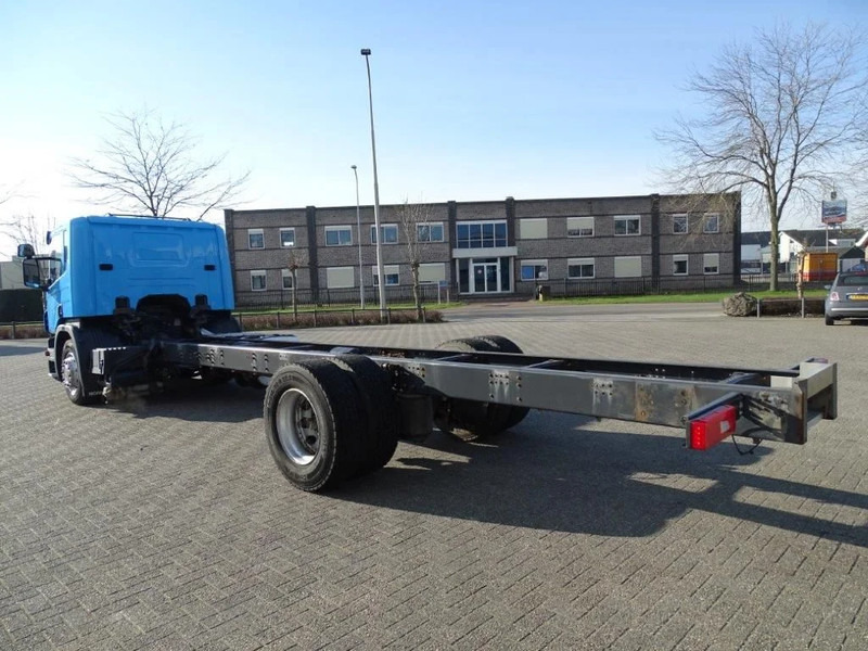 Scania P250 / AUTOMATIC / ONLY 155351 DKM / GOOD STATE / WB 5900 CM / FULL AIR / NAVI / EURO-6 / 2014 - Cab chassis truck: picture 3 Scania P250 / AUTOMATIC / ONLY 155351 DKM / GOOD STATE / WB 5900 CM / FULL AIR / NAVI / EURO-6 / 2014 - Cab chassis truck: picture 3