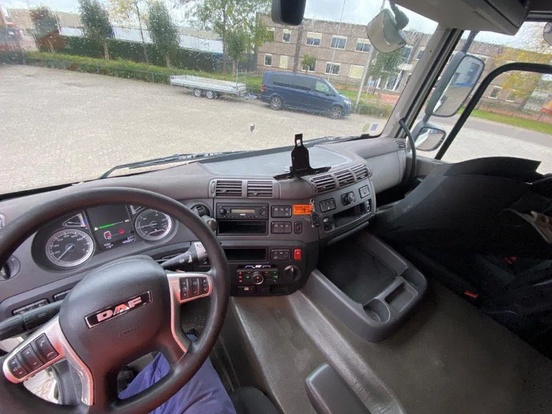 Interior photo 2: Tractor unit DAF CF450 / ADR / INTARDER / LWDS / ONLY:423325 KM / PARKCOOL / AUTOMATIC / EURO-6 / 2018