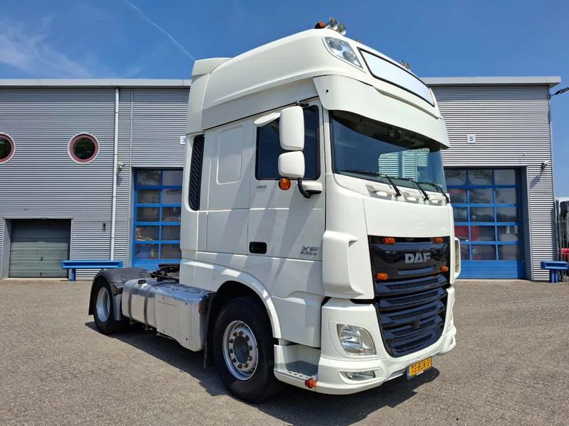 DAF XF106-460 / CLEAN NL TRUCK / DOUBLE TANK / 751675 KM / ACC / LWDS / FRIDGE / AUTOMATIC / EURO-6 / 2017 - Tractor unit: picture 2 DAF XF106-460 / CLEAN NL TRUCK / DOUBLE TANK / 751675 KM / ACC / LWDS / FRIDGE / AUTOMATIC / EURO-6 / 2017 - Tractor unit: picture 2
